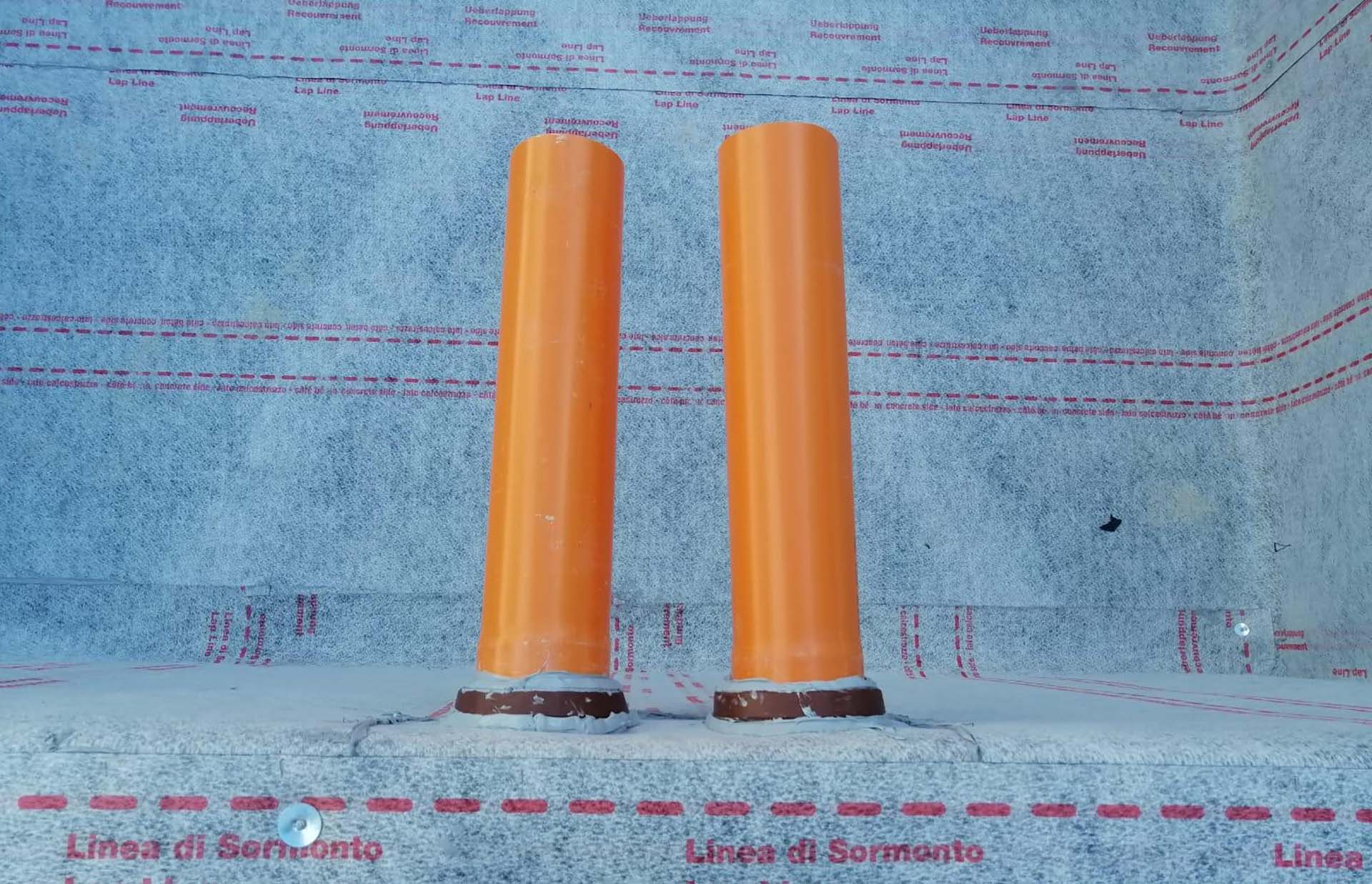 Sigillatura delle tubazioni per il passaggio degli impianti mediante l’utilizzo di cordone bentonitico Wt 102 e Akti-vo 201