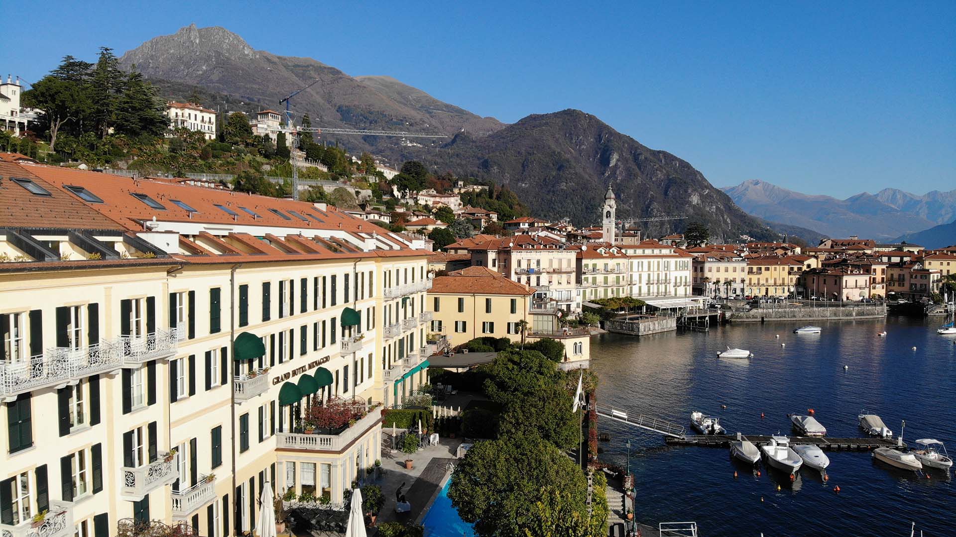 Brianza Plastica panoramica del lungo lago col Grand Hotel in primo piano
