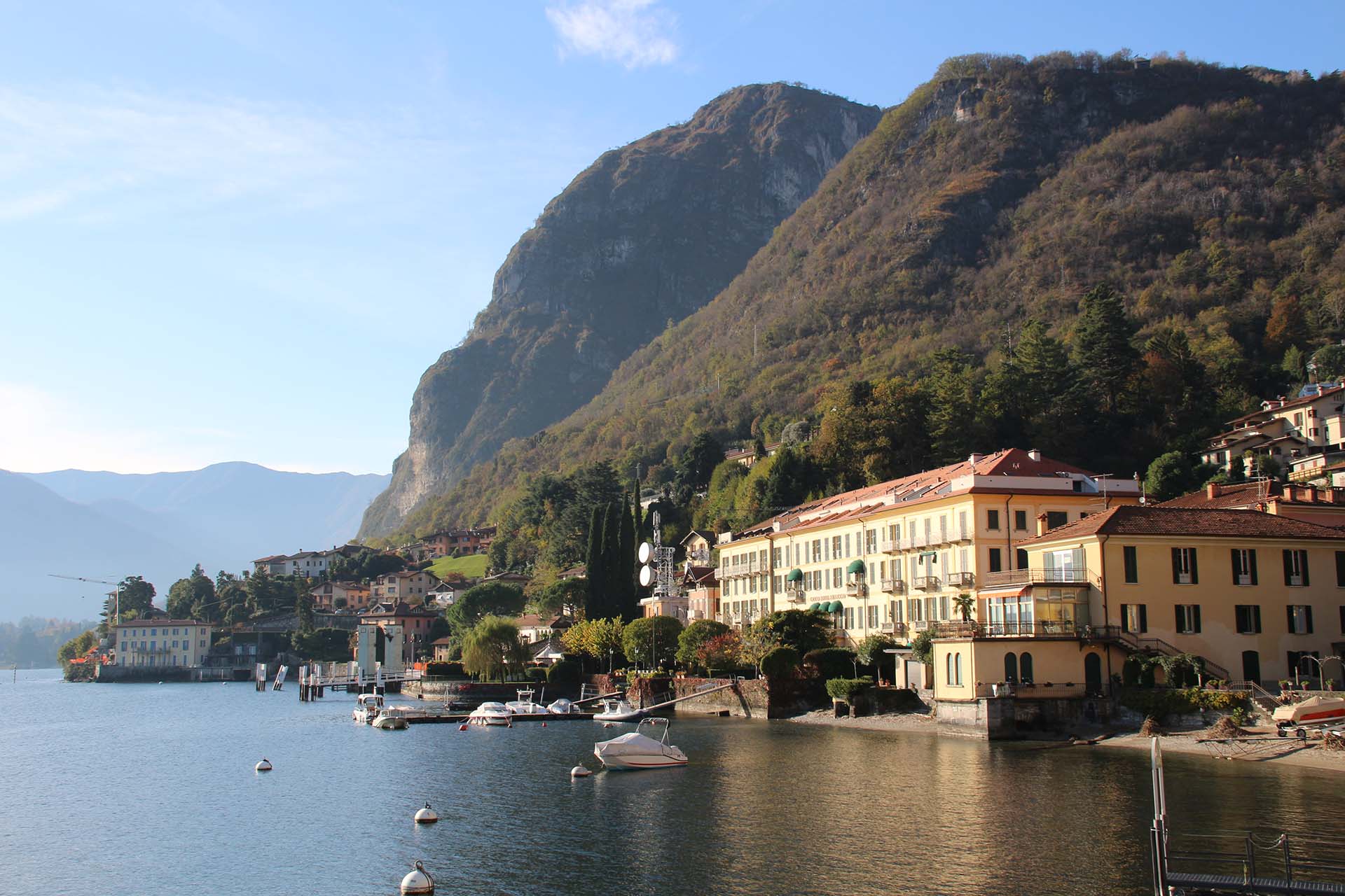 Brianza Plastica il Grand Hotel ed il panorama del lago