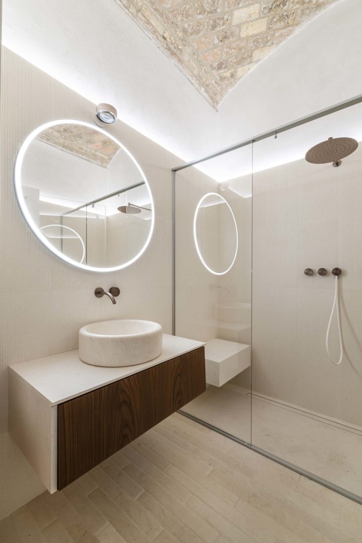 Ceadesign Palazzo Carmi bagno al piano inferiore ©Vito Corvasce