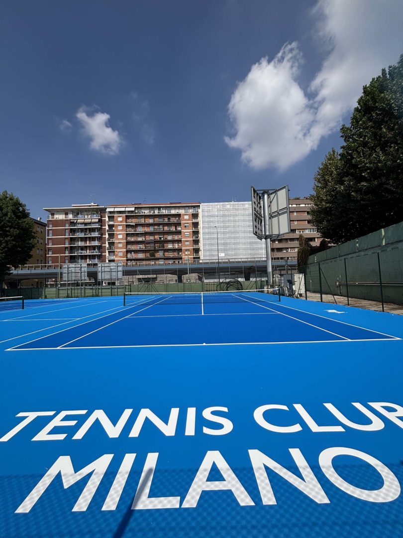 Heidelberg Materials Tennis Club Bonacossa, campo scoperto con logo