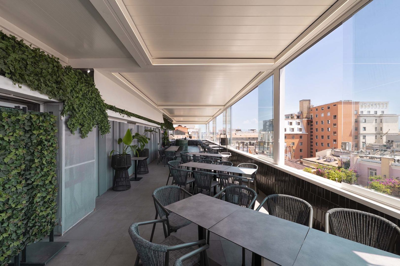 Ke tenda a pergola bioclimatica presso l'Hotel Best Western Universo a Roma