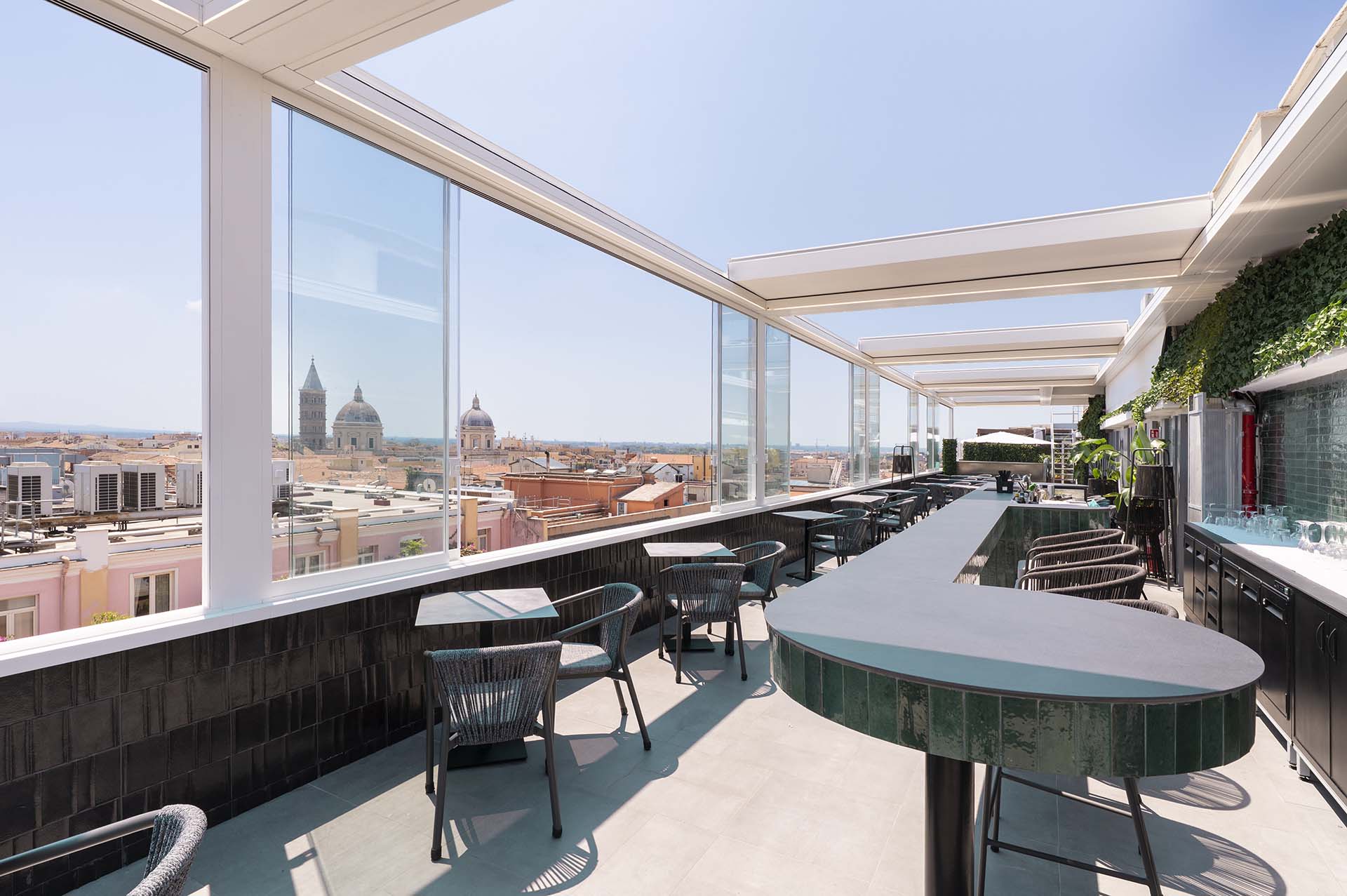 Ke tenda a pergola bioclimatica presso l'Hotel Best Western Universo a Roma