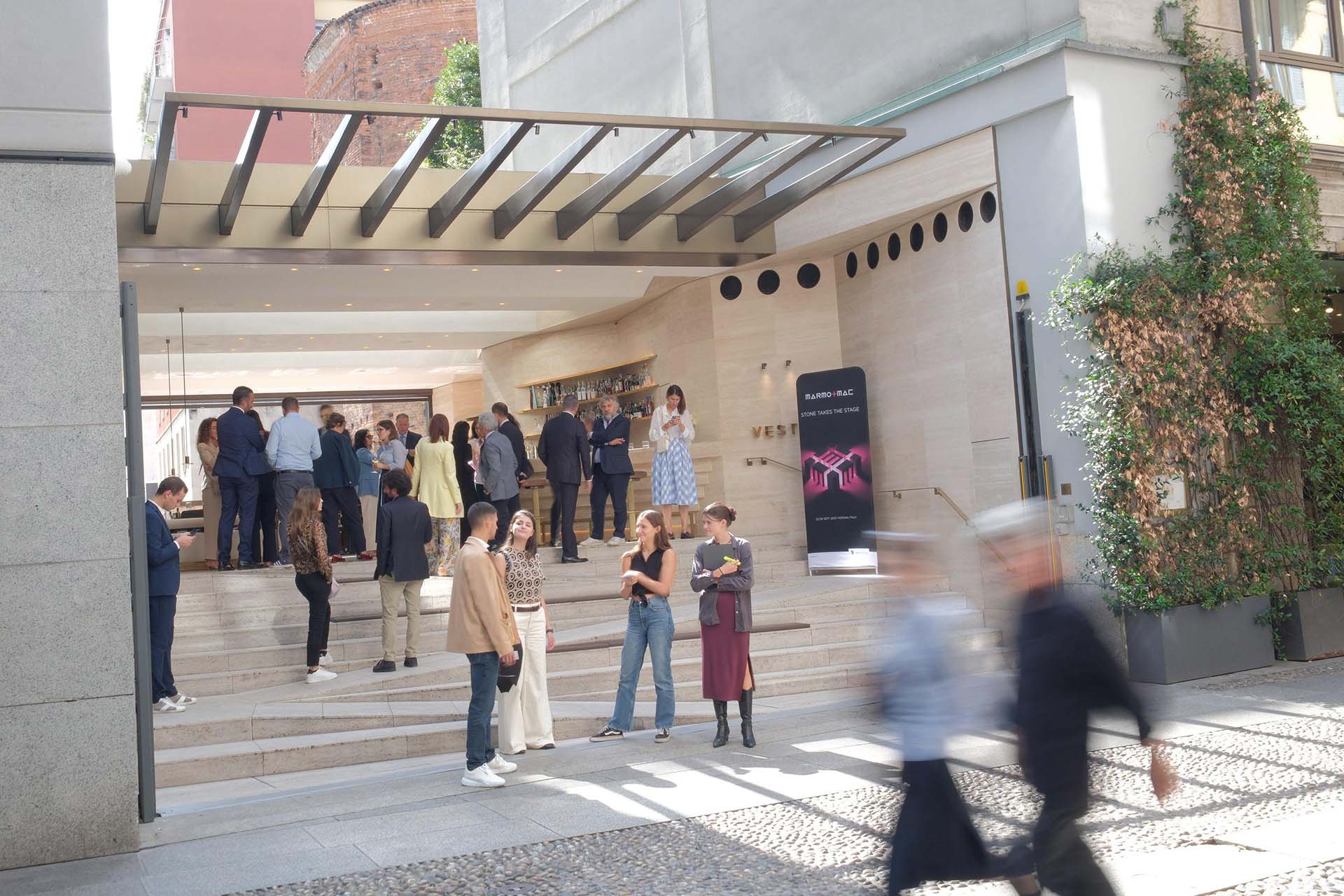 Marmo+Mac ingresso per la presentazione dell'evento