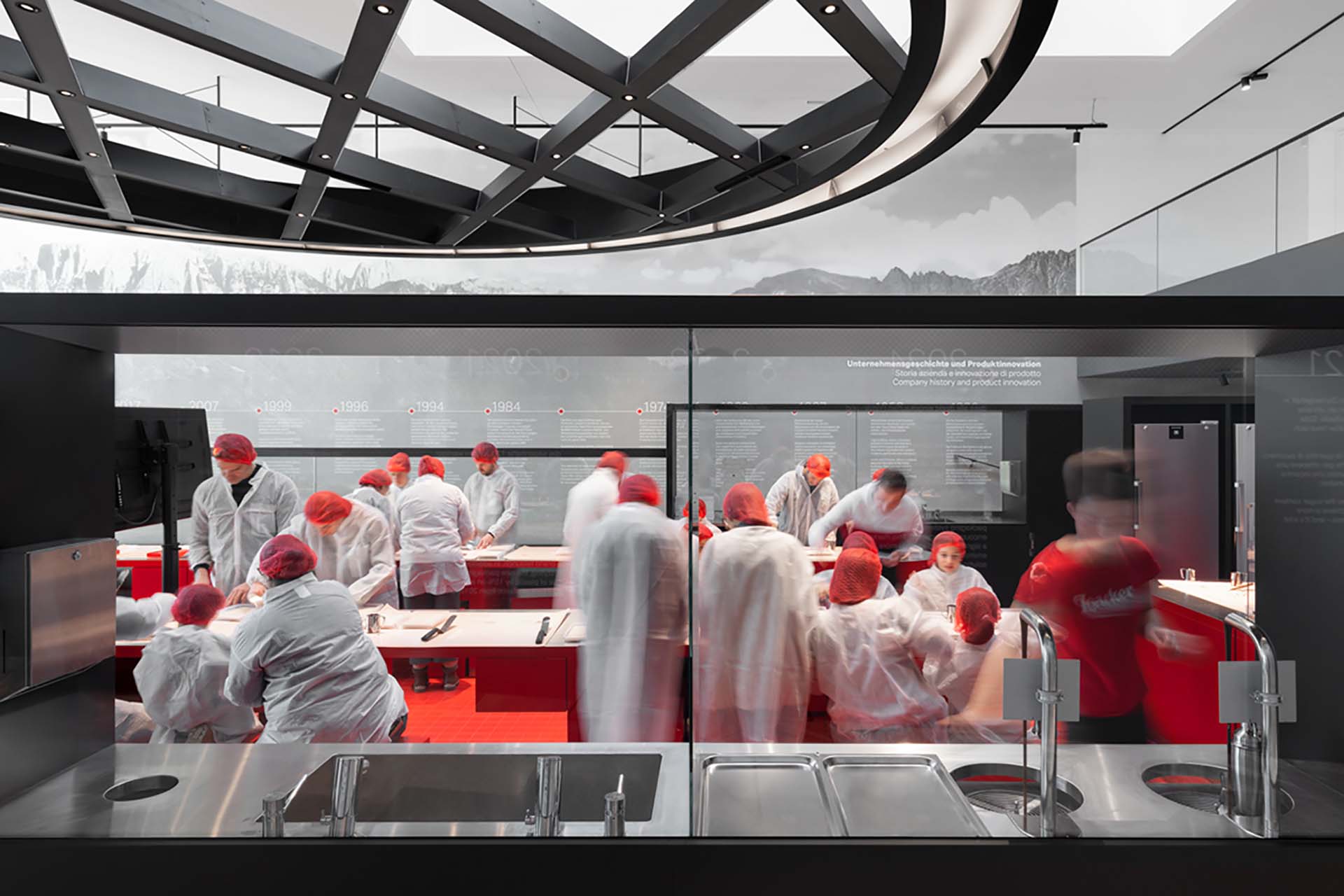 MoDusArchitects interno del flagship store Loacker Galaxy ©Marco Cappelletti