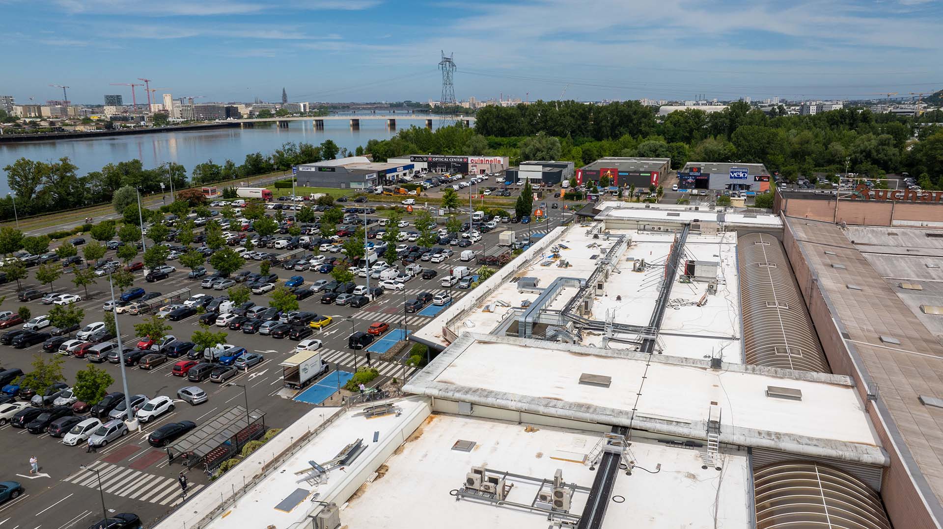 Renolit Alkorplan Bright per la copertura del Centro Auchan di Bordeaux