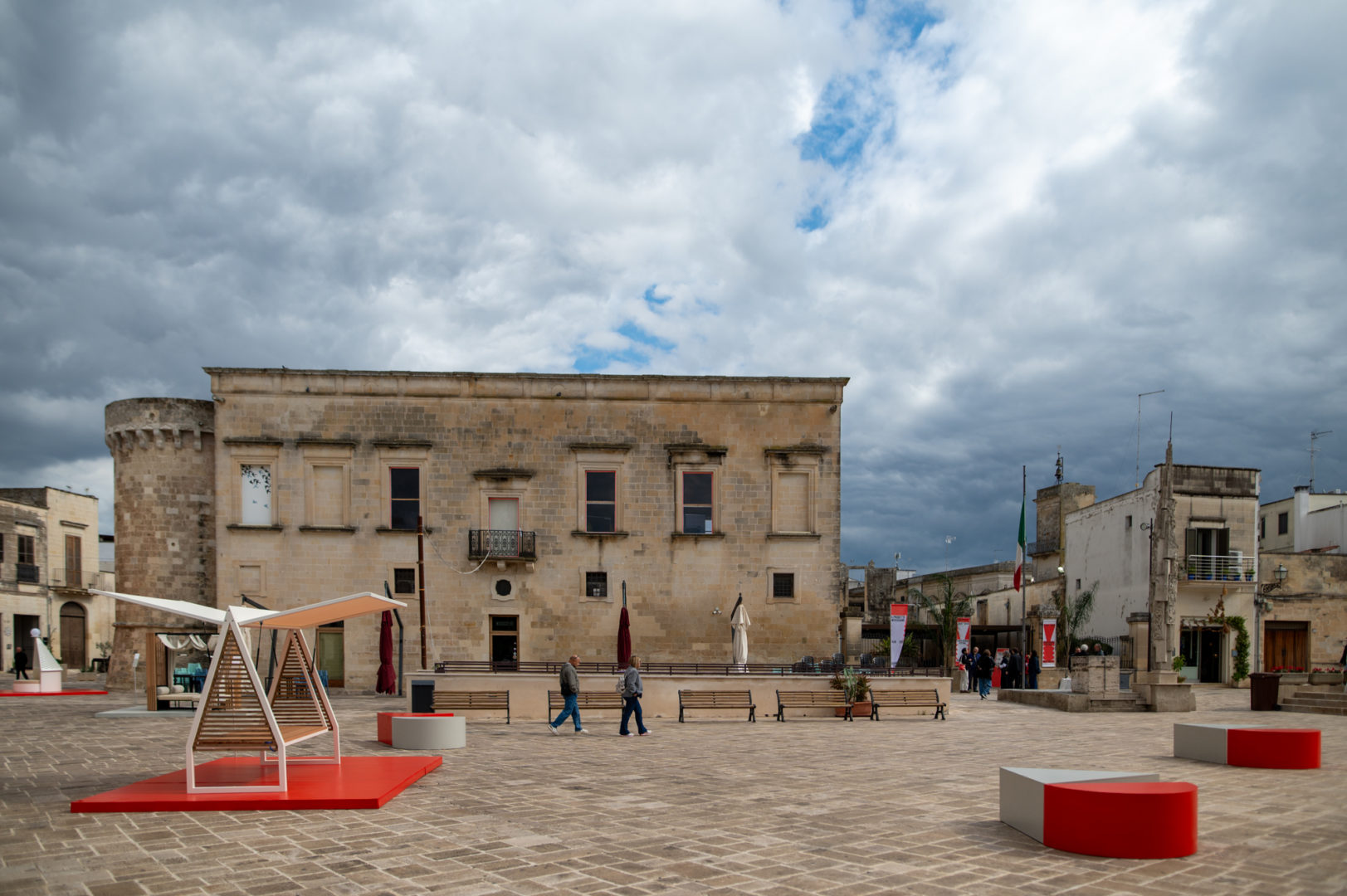 Agora_Design_2025 la mostra dei prototipi in piazza ©Antonio Leo