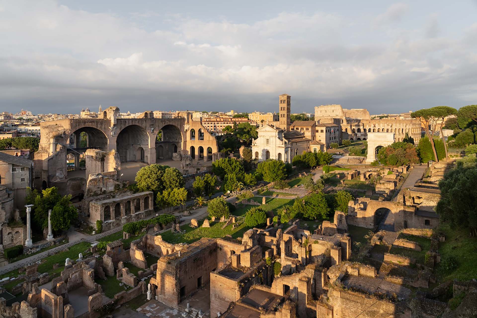 Alvisi Kirimoto palco e percorso Basilica di Massenzio ©Giuseppe Miotto Marco Cappelletti Studio