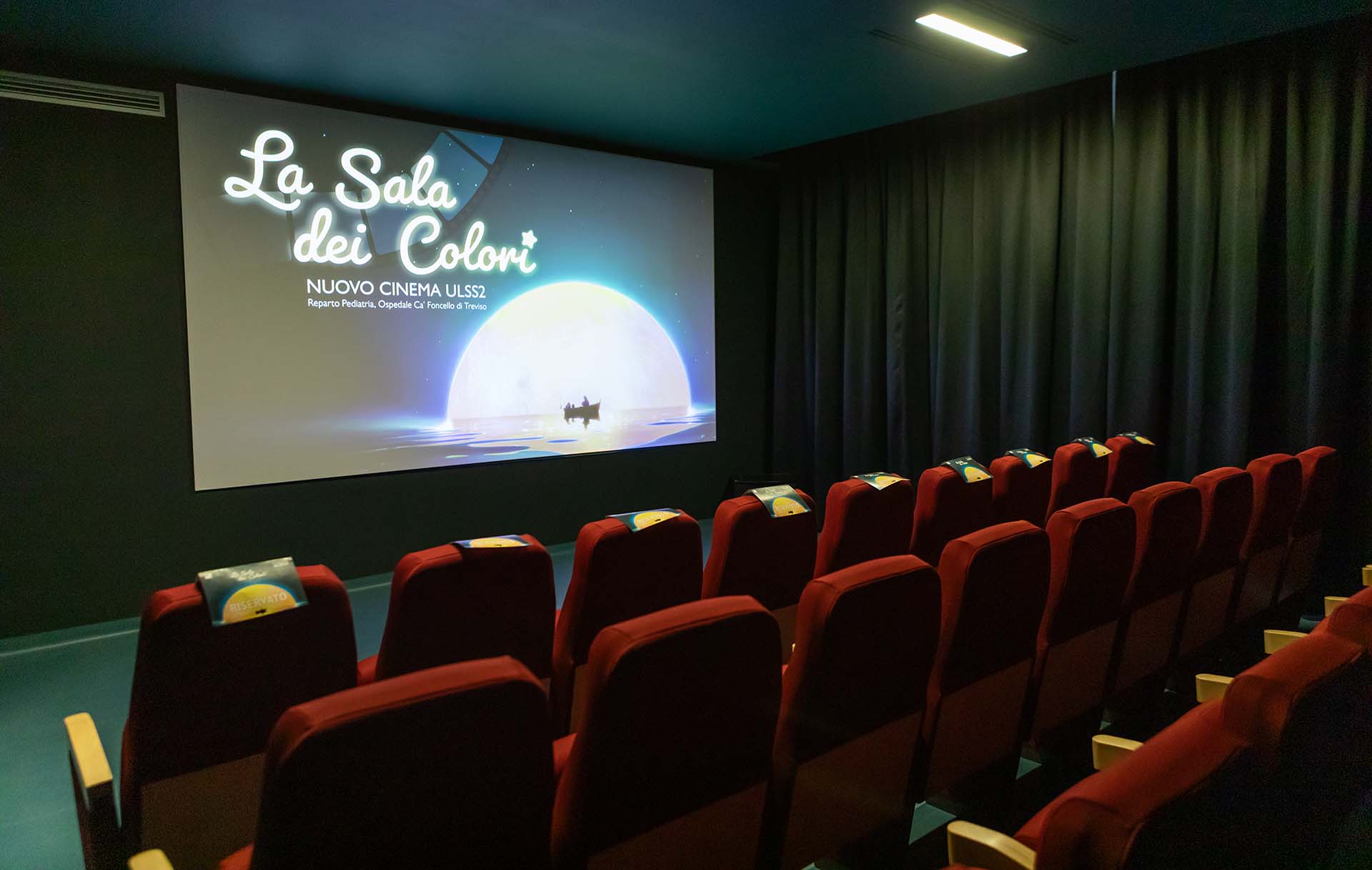 San Marco Sala dei Colori la sala cinema a tende chiuse