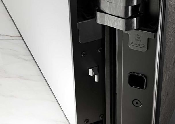 Dierre D180 special edition the grey collection dettaglio delle cerniere