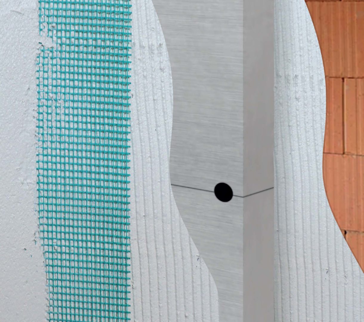 Incollaggio e rasatura di sistemi di isolamento a cappotto utilizzando prodotti Laterlite Premix