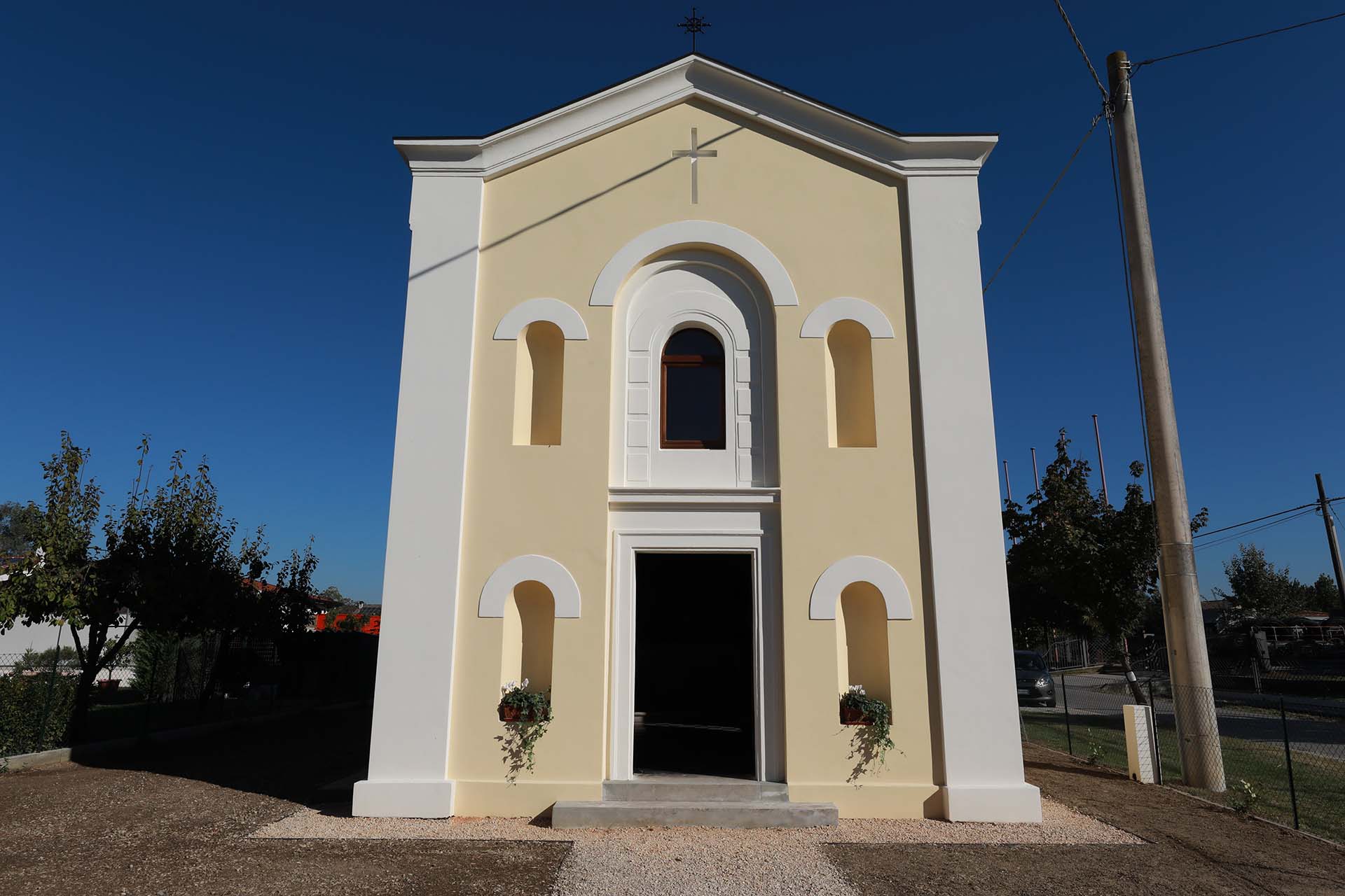 Restauro della Chiesetta di Sant'Antonio in provincia di Venezia con prodotti Ard Raccanello