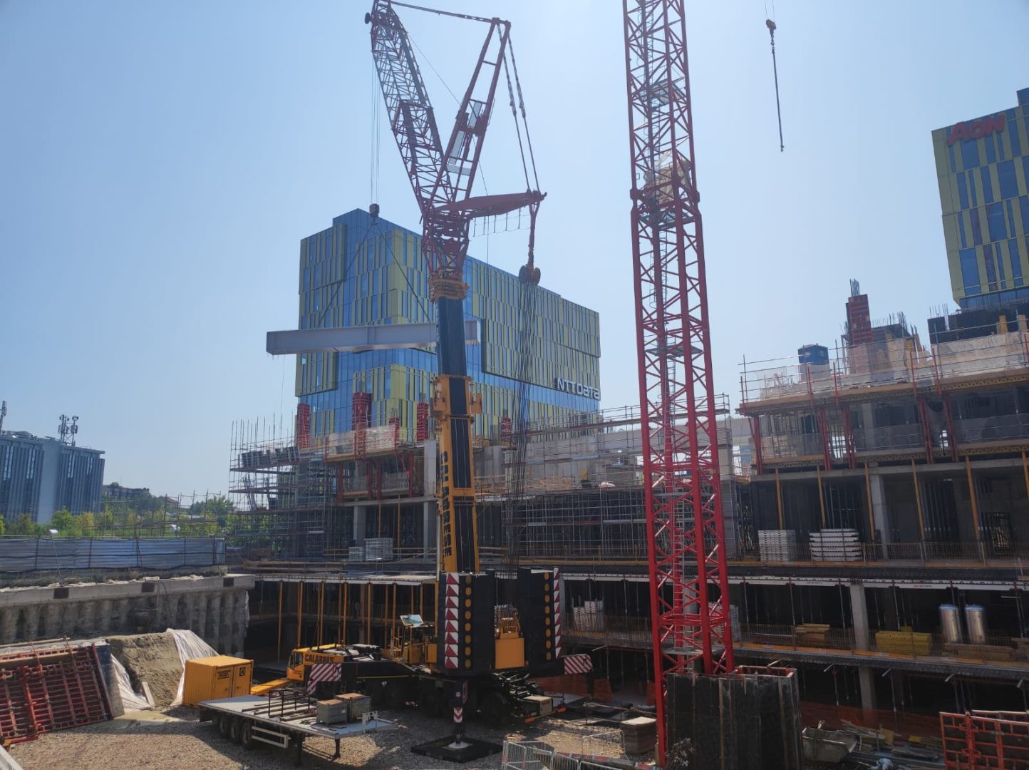 Progetto Cmr | Ultimazione della carpenteria e inizio della posa dell’involucro di facciata a montanti e traversi