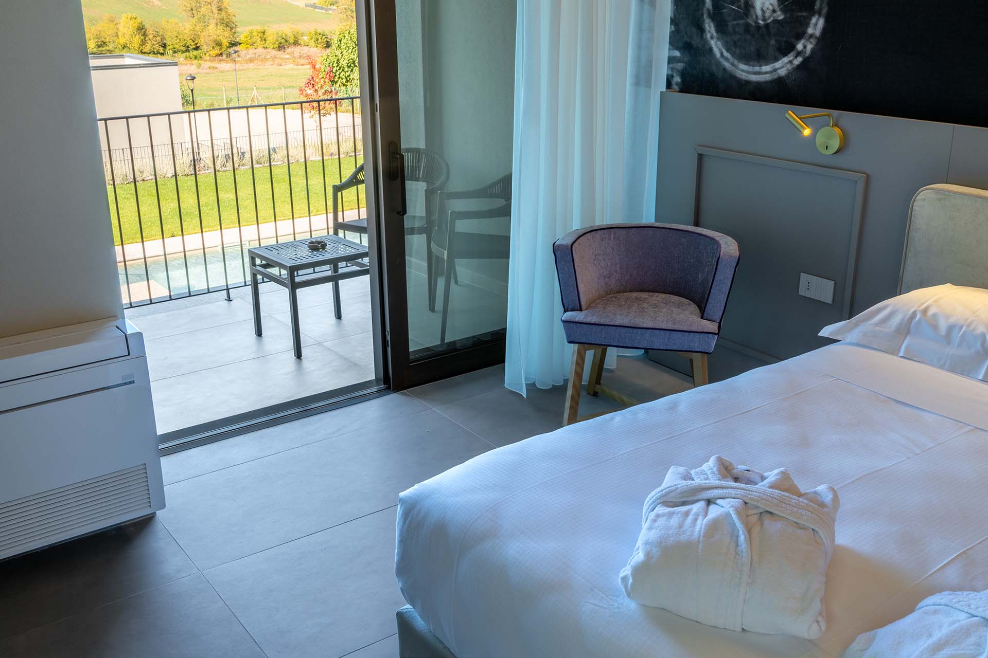 Caesar gres porcellanato Join Maranello Resort camera