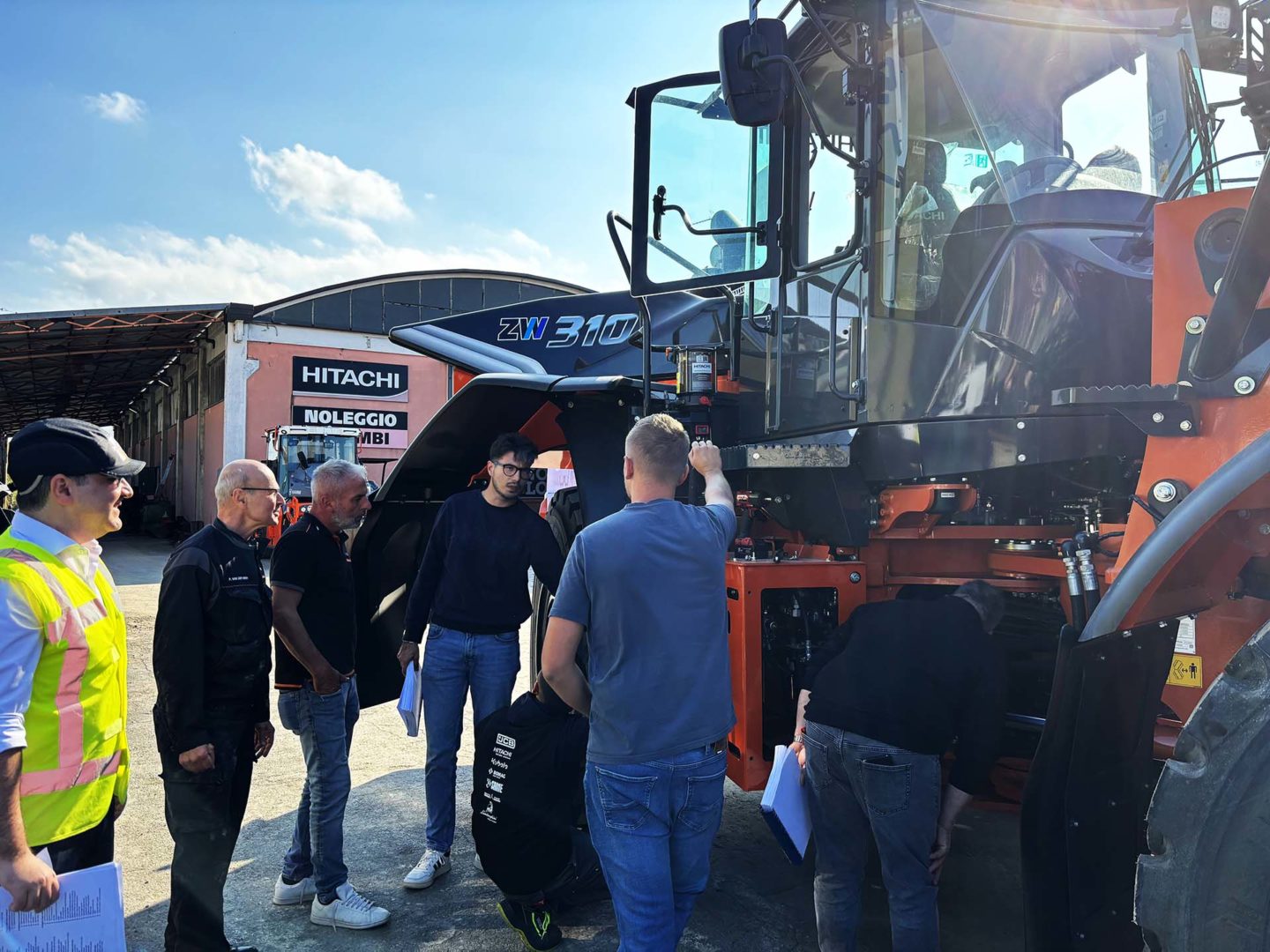 Hacme presentazione delle pale gommate serie Zw-7