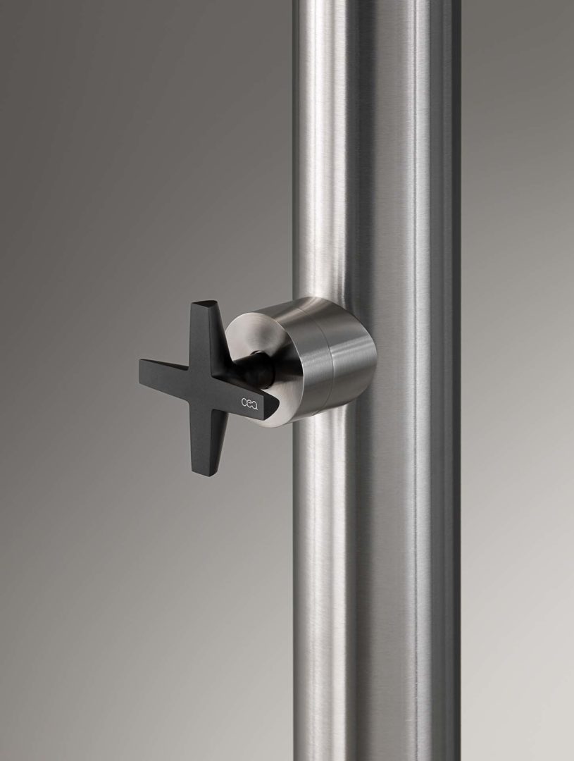 Dettaglio della manopola Bold 02 in finitura black diamond matt