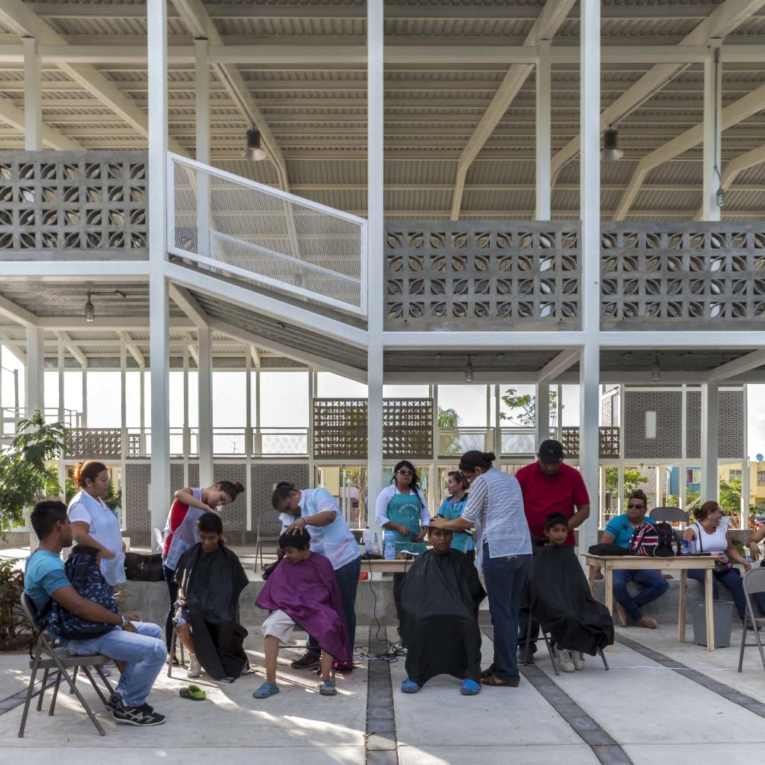 Court, Rozana Montiel, Alin V. Wallach, Lagos de Puente Moreno, Veracruz, Mexico | ©Sandra Pereznieto
