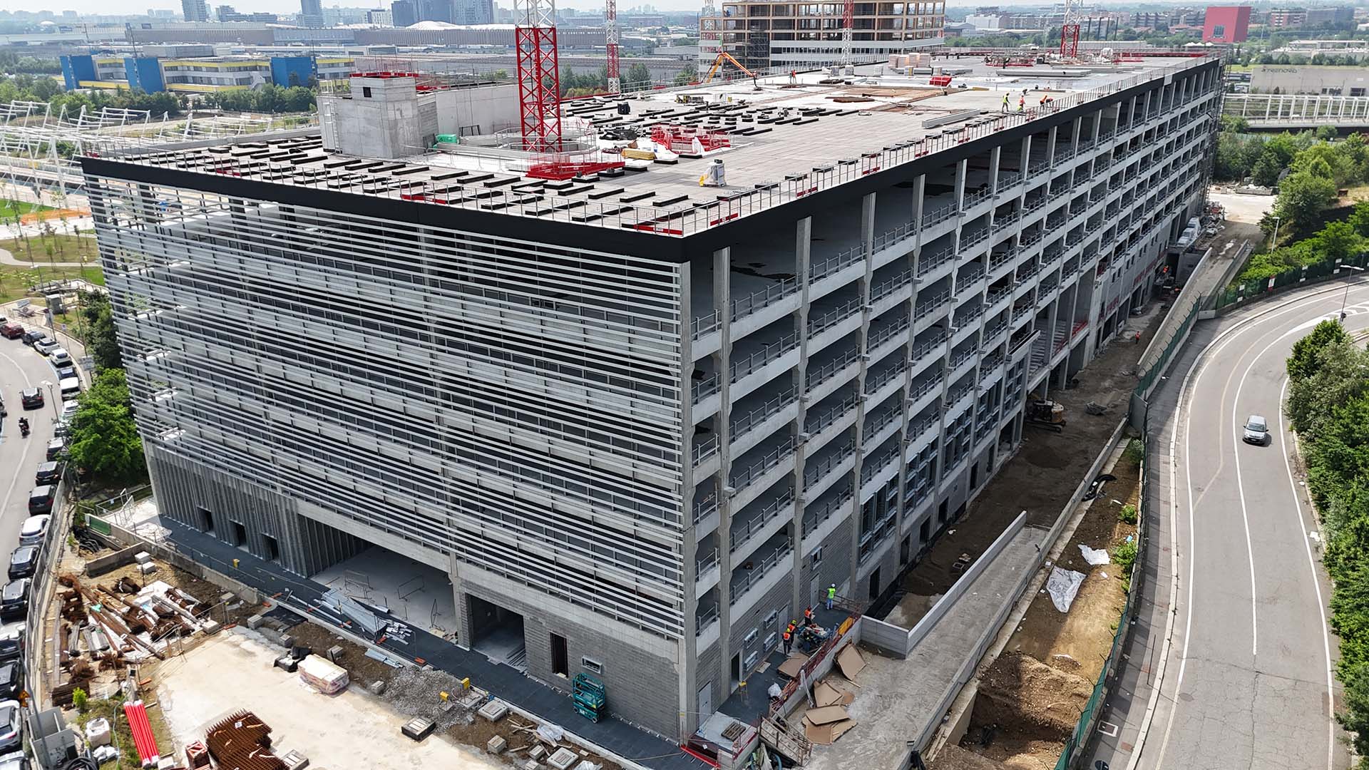 La struttura dell’edificio Mo.Lo. è prefabbricata e messa in opera per step successivi