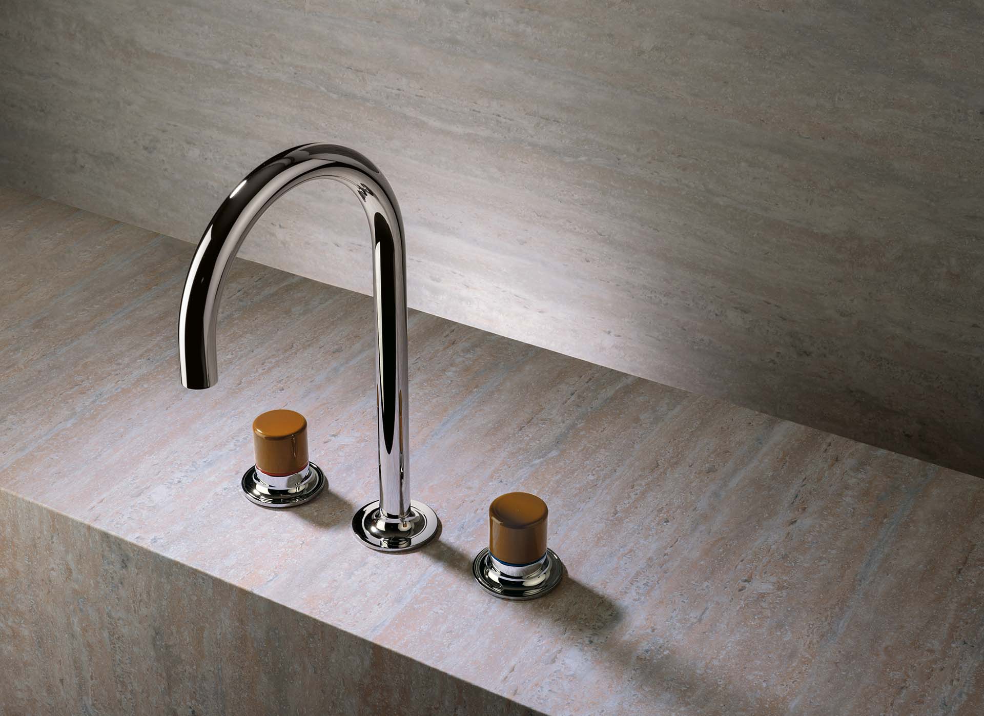 Mamoli rubinetteria Joe Colombo Collection cromato a tre fori con finitura giallo mostarda