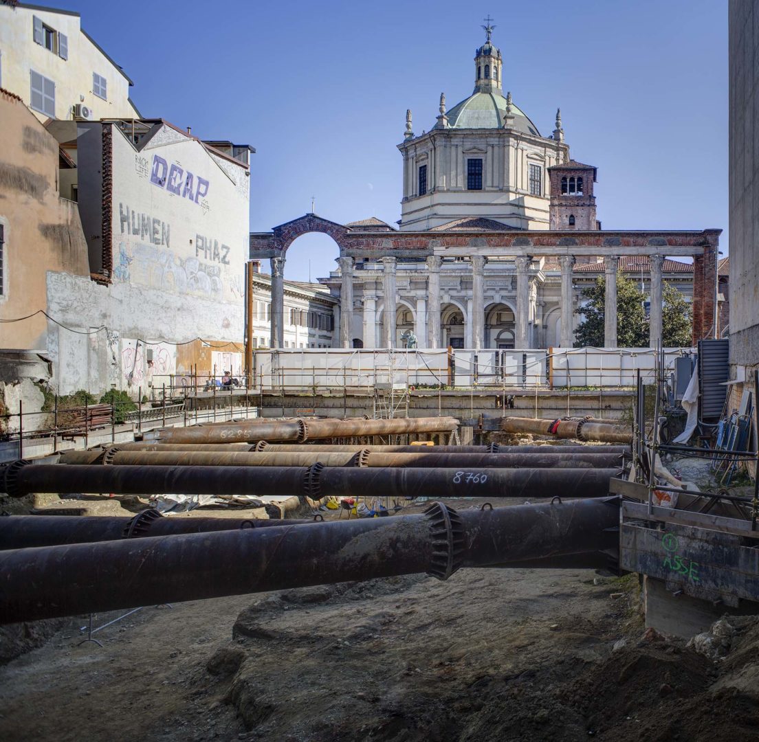 Messa in opera del primo ordine di puntoni collocato a -1,7 metri dal piano stradale