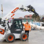 La pala compatta Bobcat 86 al lavoro