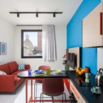 Colori e luci per la zona mista living e cucina