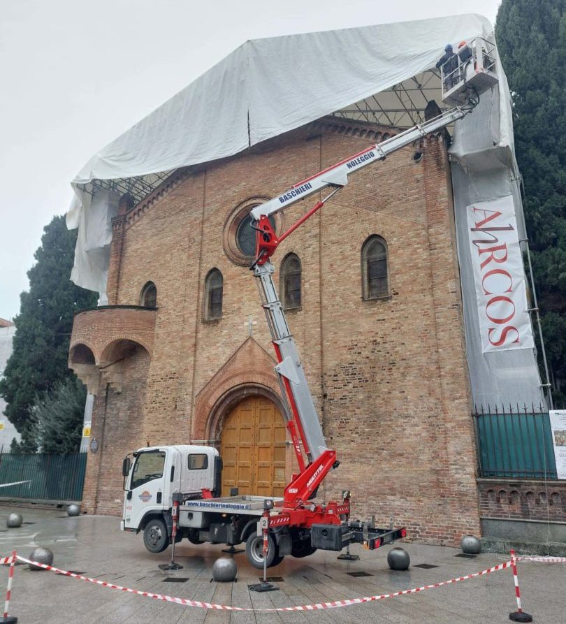 Multitel Mx210 al lavoro a Bologna presso il Complesso di santo Stefano