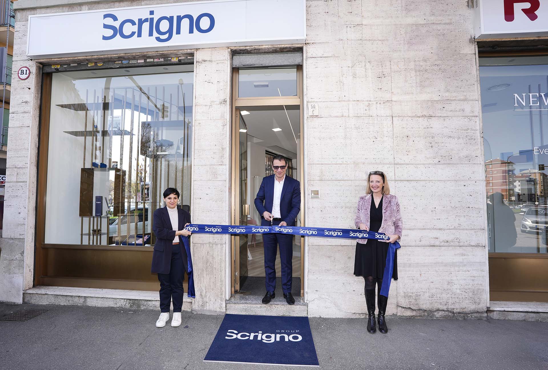 Fabrizio Campanella, Ceo e General Manager Scrigno, durante il taglio del nastro