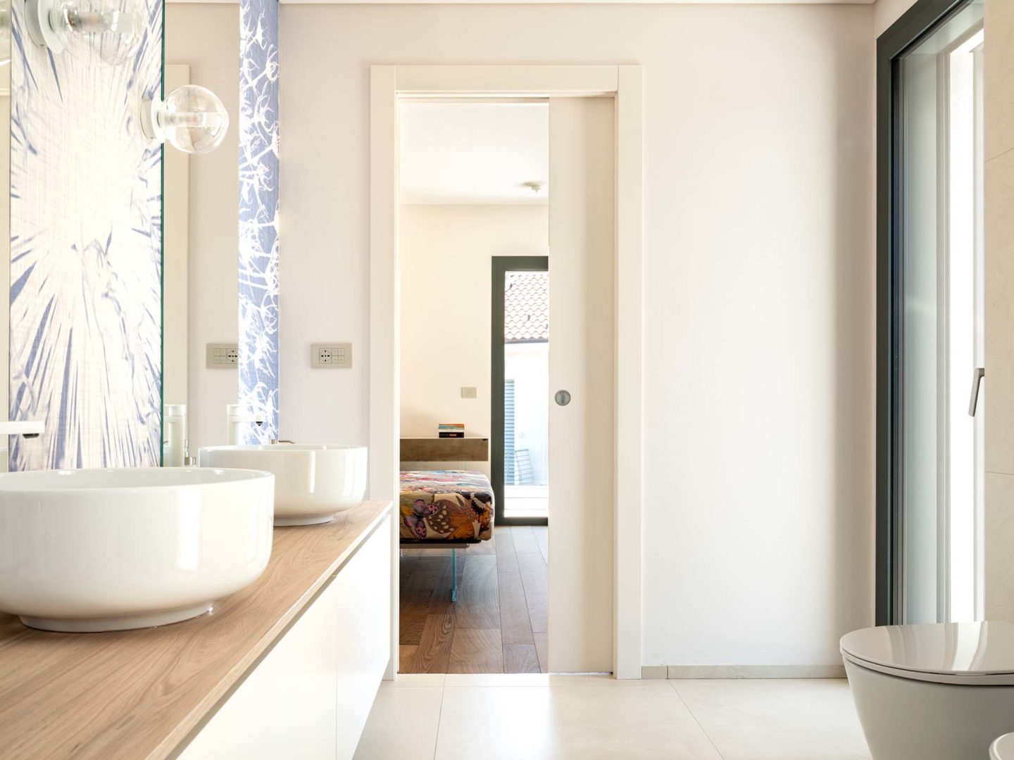 Eclisse Casa Colazione da Tiffany porta scorrevole aperta | ©Enrico Dal Zotto